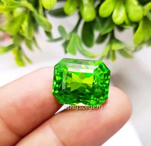 Bella pietra preziosa verde peridoto ottagono di alta qualità colore verde 32,60 carati - Foto 1 di 6