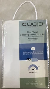 Manta de enfriamiento Coop Home Goods The Cloud 50" X 60" - Imagen 1 de 3