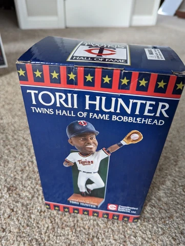 Torii Hunter Minnesota Twins Hall of Fame Bobblehead 2016 SGA Wall Catch NIB Cover