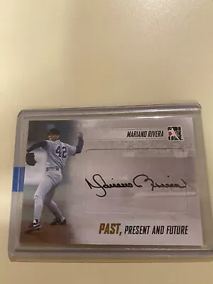 2013 In the Game Past, Present, and Future - Autographs #PPF-MR2 Mariano Rivera - Image 1 of 2