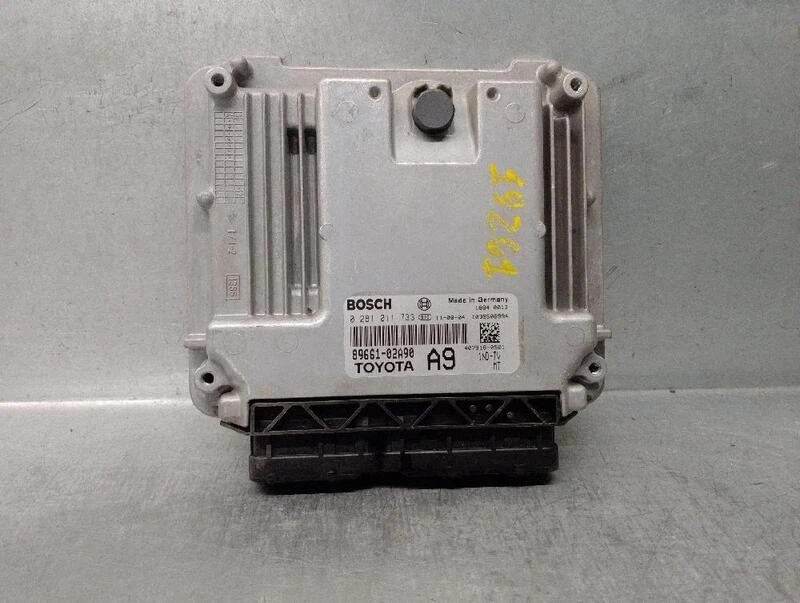 8966102A90 centralina motore per TOYOTA COROLLA (E12) 1.4 TURBODIESEL 4887230 - Immagine 1 di 4