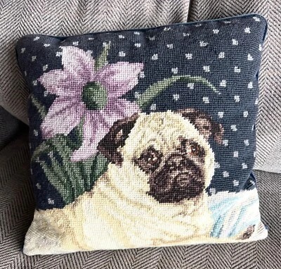 Almohada Pug punta de aguja tiro perro púrpura flor lana 13.5"x13.5" terciopelo azul Foto 1 de 4
