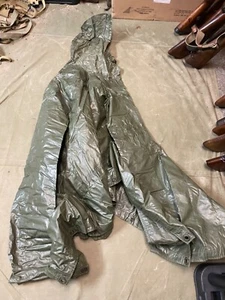 ORIGINAL VIETNAM WAR US ARMY RAIN PONCHO-DATED 1961 - Picture 1 of 11
