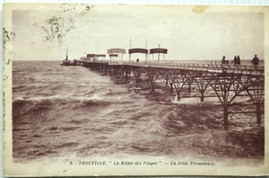 TROUVILLE 14 cpa la Reine des Plages la Jetée Promenade 1920 - Foto 1 di 2