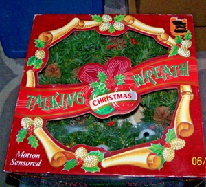 The Original Talking Wreath Gemmy Animated Christmas 1997 Works GREAT Vintage - Picture 1 of 3