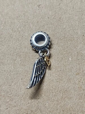 AUTÉNTICO PANDORA AMOR Y GUÍA ALA DE ÁNGEL COLGANTE ENCANTO #791389 *RETIRADO* Foto 1 de 4