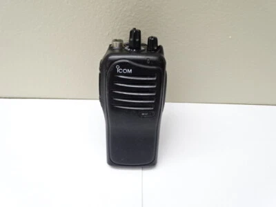 ICOM IC-F3011 Portable VHF, 5W, 16 CH  - Image 1 of 4
