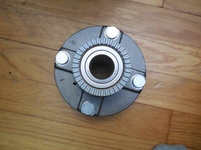 Новая ступица заднего тормоза 1998-2000 Chevrolet Metro 30017618 - Изображение 1 из 3