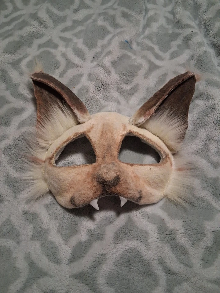 Máscara de gato birmano hecha a mano Foto 1 de 2