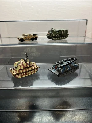 Lote #4 R2 vintage de veículos tanques militares Micro Machines - Imagem 1 de 4