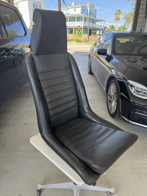 Porsche 914, 1 Used)  Refurbished Seats, 70-76 - Avail - Driver or Passenger - Image 1 of 4