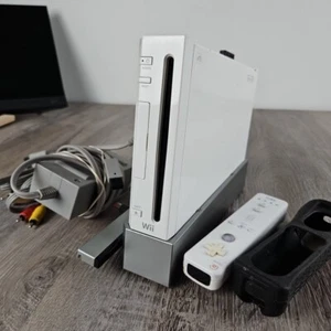 Nintendo Wii Console White RVL-001 GameCube Compatible - Picture 1 of 16