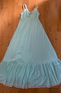 Vanity Fair 1970's Vintage Long Aqua Full Nightgown Nylon Size 34 - Picture 1 of 10