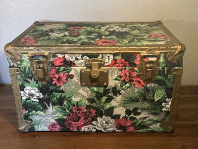 Baúl Floral 2 Niveles Sin Llave Tela Metal Cuero Asas Forradas Foto 1 de 4