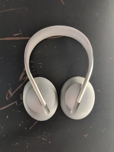 Bose Noise Cancelling Bluetooth Headphones 700 - Luxe Silver (READ!) - Photo 1 sur 5