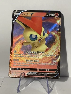 Victini V SWSH104 SWSH: Sword & Shield Promo Cards Holo - Image 1 of 2