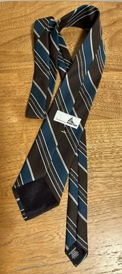 Corbata Ketch Vintage Poliéster Rayas 100% Hecha en República Dominicana Foto 1 de 4