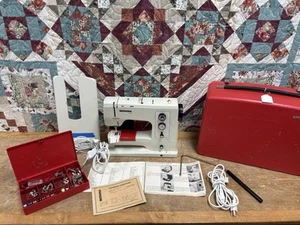 Vintage Bernina 830 Record Sewing and Quilting Machine, Professionally Serviced! - Picture 1 of 16