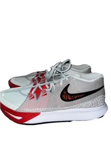Nike Kyrie Flytrap 6 Photon Dust Hombres Talla 9.5 Zapato Deportivo de Baloncesto Tenis - Imagen 1 de 7