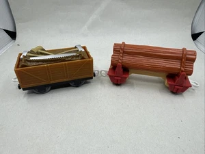 Trackmaster Misty Island Log Truck und Log Equipment Truck - Bild 1 von 7