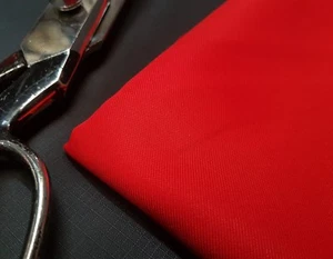 190 grm - rot - Polycotton Twill Stoff - Kleidung, Handwerk etc. - 150cm/60" breit - Bild 1 von 2