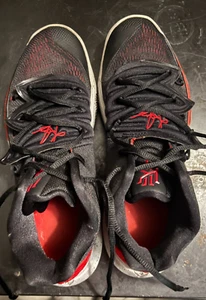 Zapato de baloncesto Nike Kyrie 5 Bred talla 9,5 para hombre rojo negro AO2918-600 usado - Imagen 1 de 6