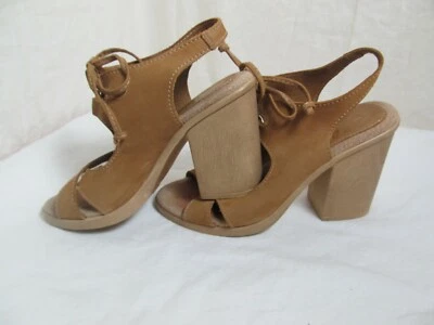 Sbicca Women's Tan Leather Fiore Tie Block Heels Size 6 GUC #C1 - Image 1 of 4