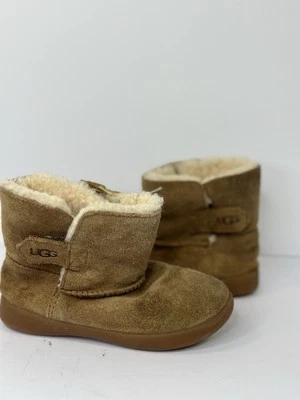 UGG BOOTS Keelan Toddler Chestnut Brown Suede Sheepskin Lining Size 8 - Image 1 of 4
