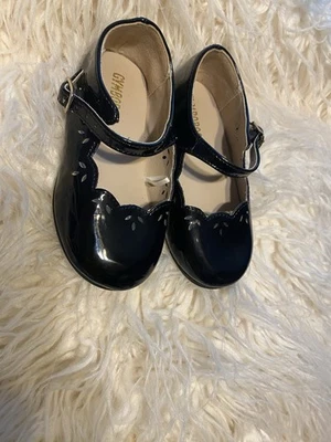 Zapatos de vestir Gymboree negros charol Mary Jane niñas talla 7 recorte de flores Foto 1 de 3