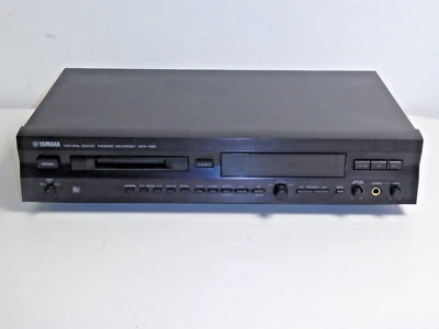 Yamaha MDX-595 High-End MiniDisc Recorder in Schwarz, 2 Jahre Garantie - image 1 of 4