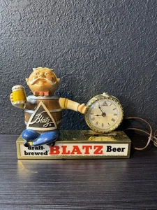 Vintage Working 1950's BLATZ Beer Lighted Bar Clock Sign Advertising Light USA - Picture 1 of 8