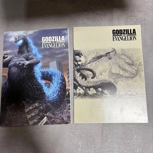 Juego de 2 libros Godzilla vs. Evangelion Notebook 7-Eleven - Imagen 1 de 4