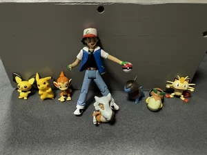 2000 NINTENDO POKEMON 5" ASH FIGURE + 7 MINI FIGURES CUBONE MEOWTH TURTWIG DEINO - Picture 1 of 12