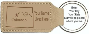 Llavero personalizado grabado I Live Here Colorado Leatherette Keychain - Imagen 1 de 2