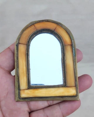 Arte Marroquí Vintage Hecho a Mano Latón Pared Hueso Camello Espejo Decoración Forma Puerta Foto 1 de 4