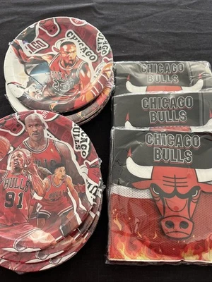 "60 platos de aperitivos de papel y 60 servilletas de papel de 7"" Chicago Bulls" Foto 1 de 4