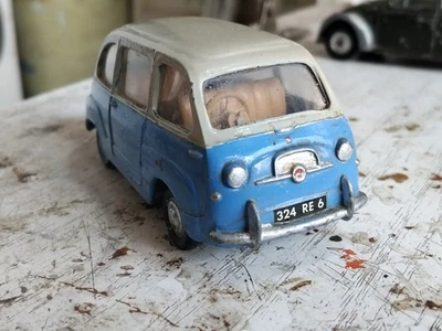 SPOT-ON Tri-ang #120 Fiat 600 Multipla 1960  - Immagine 1 di 4