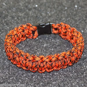 Neon Orange Camo - 550 lb Type III Paracord Survival Rope Bracelet Made in USA - Bild 1 von 2