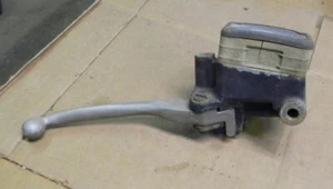 HONDA CB650C FRONT MASTER CYLINDER FOR PARTS OR REPAIR - Picture 1 of 1