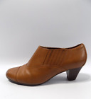 Bottes à chaussures Clarks coupe large femme à talons hauts mi-bloc cuir brun victorien