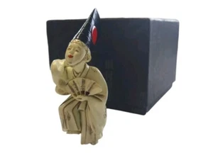Vtg Dancer Theater Performer with Hat Netsuke Japanese Resin Figurine Signed PEM - Picture 1 of 3