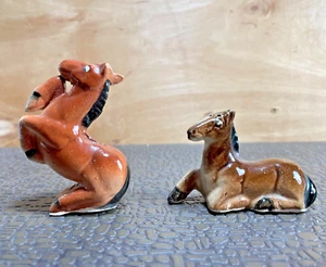 Brown Ceramic Horses Salt & Pepper Shakers - Imagen 1 de 6