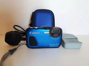 Canon PowerShot D30 12.1MP Digital Camera With 16GB Card & Original Charger - Picture 1 of 7