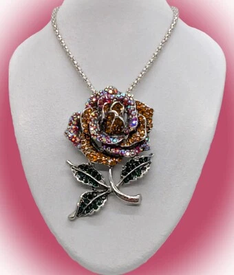 ¡Sparkly Love! Broche Collar Betsey Johnson Rojo AB y Oro Cobre Cristal Rosa Foto 1 de 4