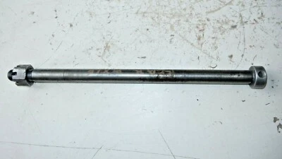 Suzuki TS250 TS 250 1972 eje trasero perno con tuerca de bloqueo Foto 1 de 4