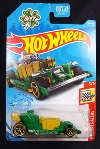 Hot Wheels Hot Tub Holiday Racers 5/5 diecast NEW - Picture 1 of 2