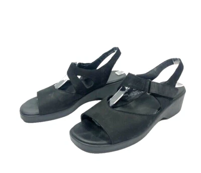 Sandalias Munro American American de cuero negro con tacón de cuña punta abierta para mujer 7,5 Foto 1 de 4