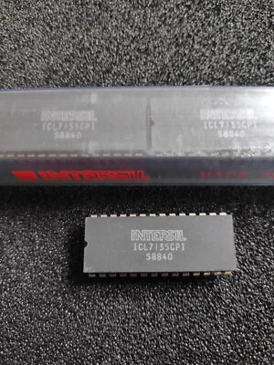 ICL7135CPI - INTERSIL DIP28 - 4 1/2 Digit A/D Converter - Image 1 of 2