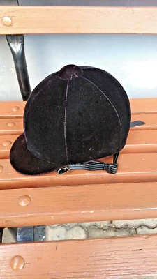 Reithelm Gr 56 In Schwarz, Neuwertig, Sturzfrei, Samt Aussen  - Bild 1 von 4