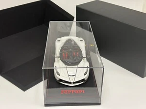 1/18 Ferrari La ferrari in Gloss White Leather Base with Black Accent AB1165 - Picture 1 of 11